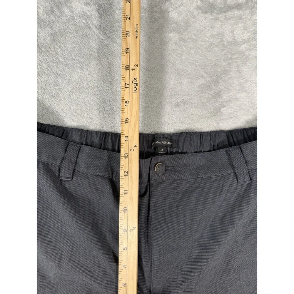 Banana Republic Shorts Mens 42 Grey Flat Front Casual Chino